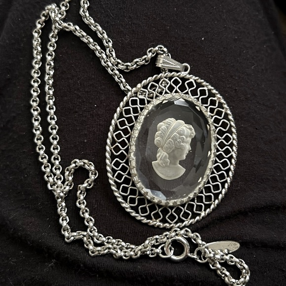 Large Vintage Whiting Davis Crystal Etched Cameo Pendant Necklace Rhodium Plated